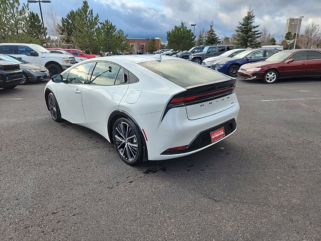 Used 2025 Toyota Prius XLE image 8