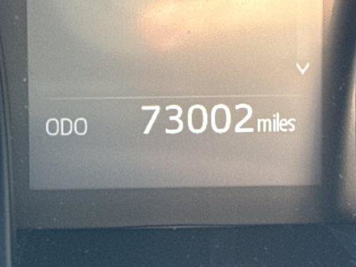 Used 2020 Toyota Camry SE FWD image 17