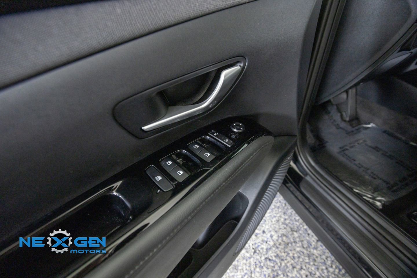 Used 2022 Hyundai Tucson Limited AWD/4WD image 12
