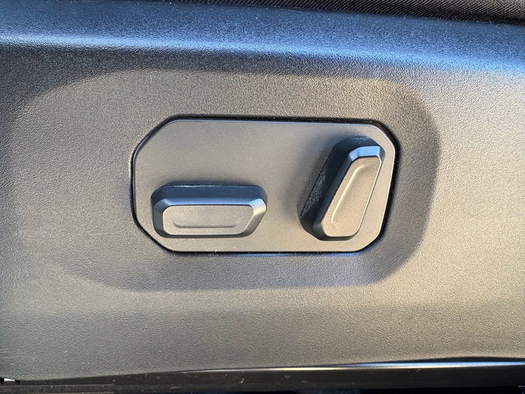 Used 2024 Jeep Wrangler Unlimited Rubicon w/ Convenience Group image 26