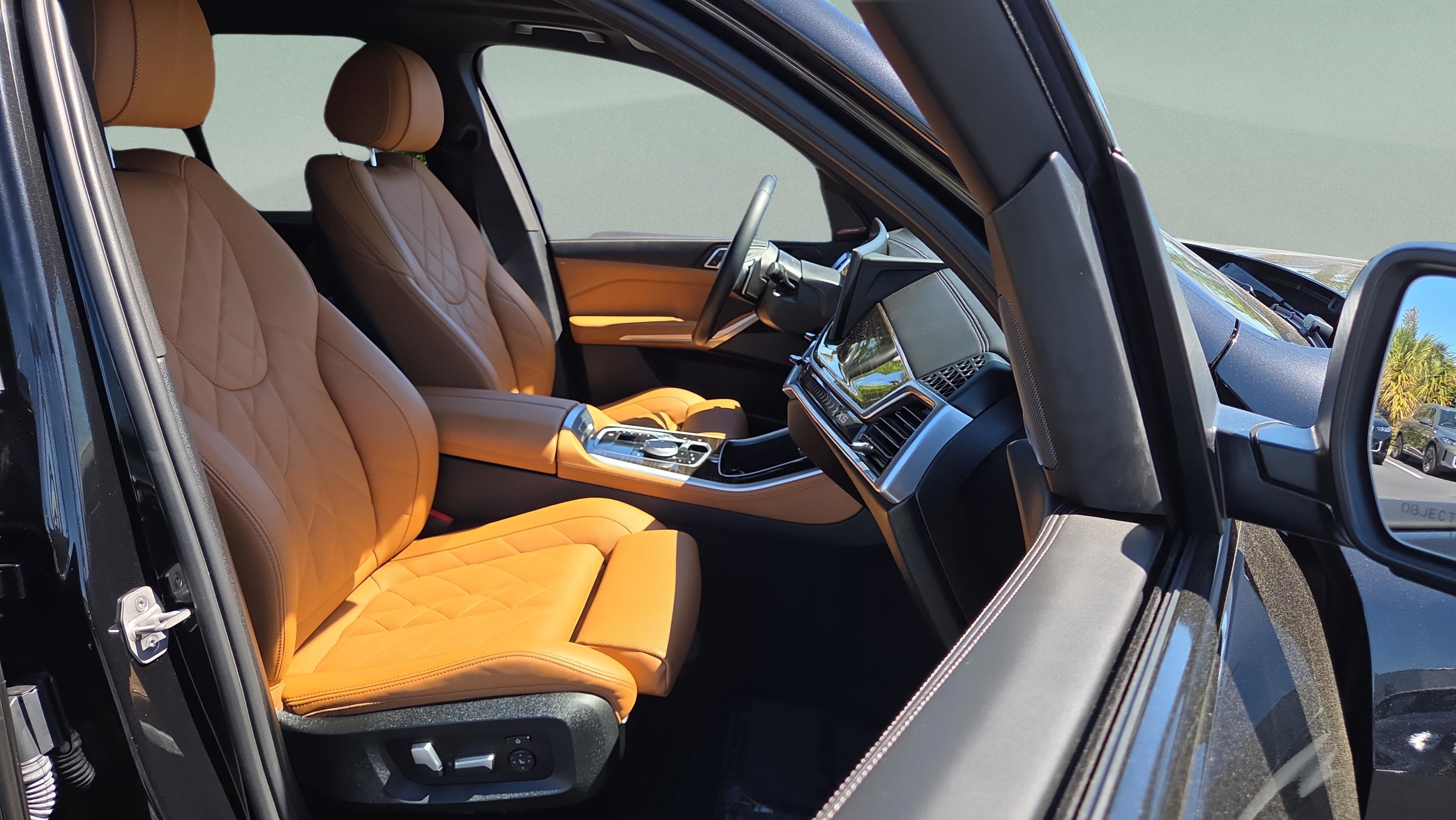 Certified 2024 BMW X5 xDrive40i w/ Premium Package image 22