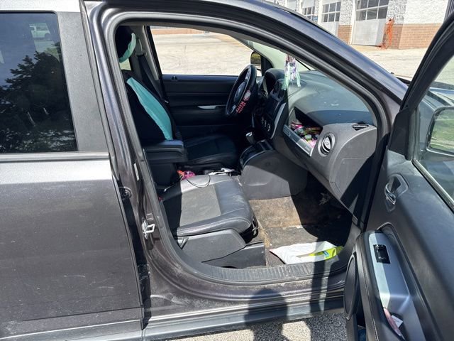 Used 2016 Jeep Compass Latitude image 4