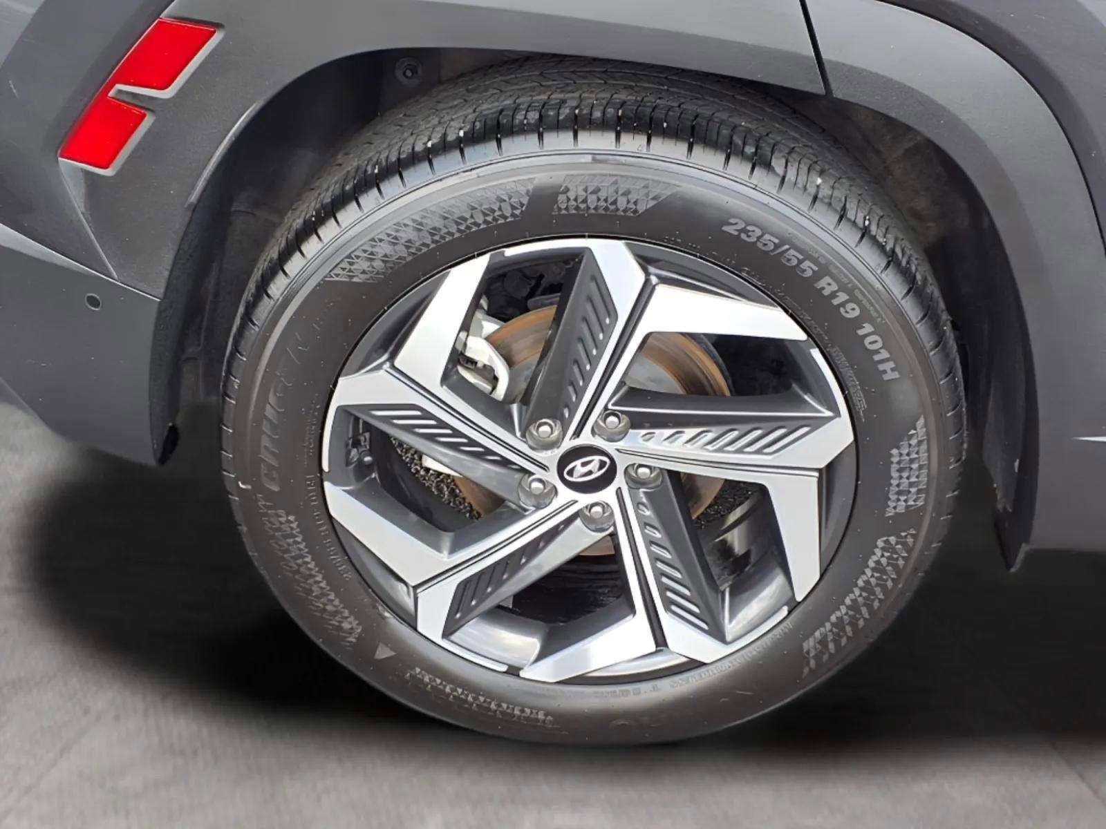 Certified 2023 Hyundai Tucson Limited FWD image 20