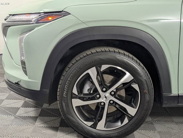 Certified 2024 Chevrolet Trax RS w/ Driver Confidence Package image 3