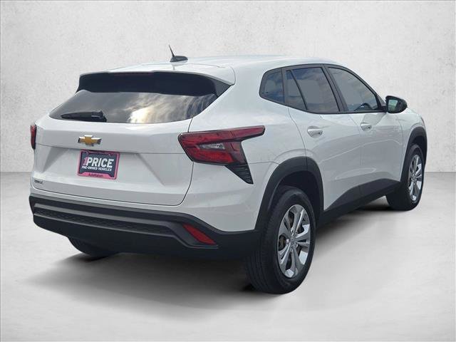 Certified 2025 Chevrolet Trax LS w/ Driver Confidence Package FWD image 5