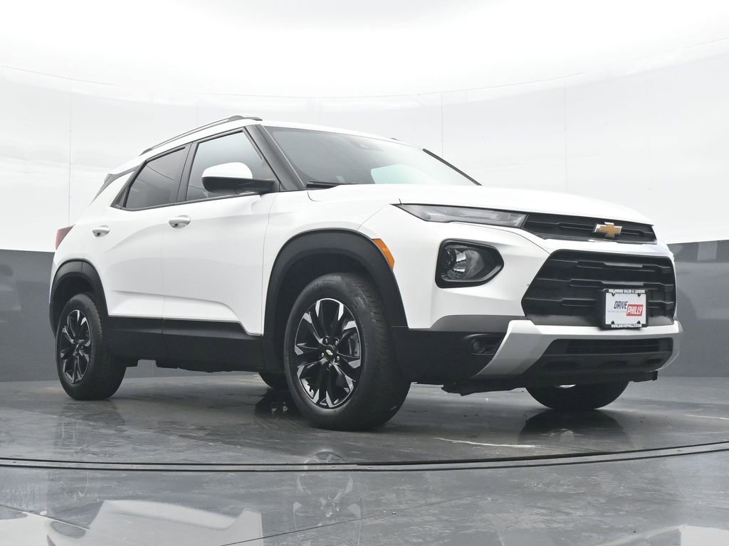 Used 2023 Chevrolet TrailBlazer LT FWD image 33