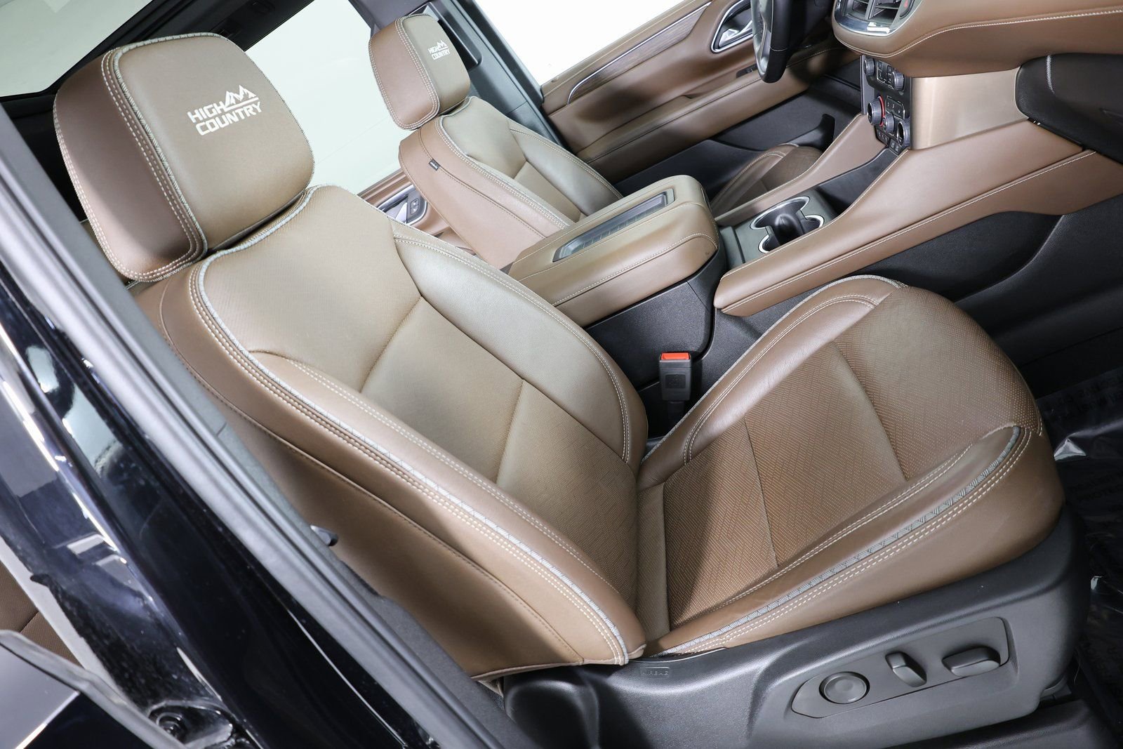 Used 2024 Chevrolet Tahoe High Country image 43