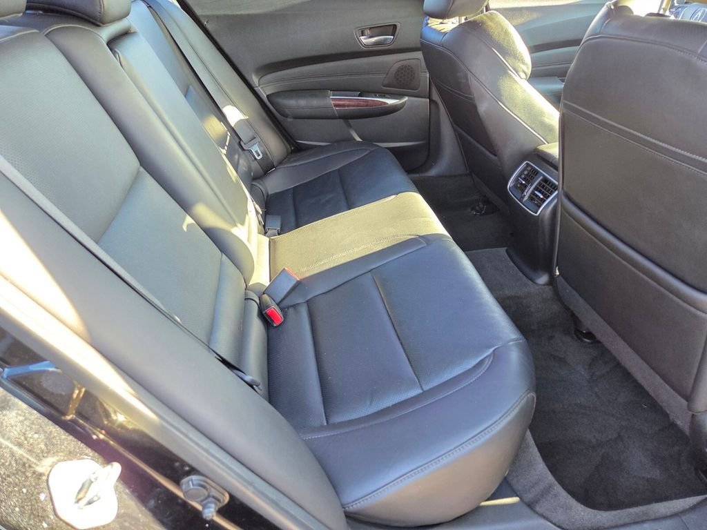 Used 2017 Acura TLX w/ Technology Package FWD image 19