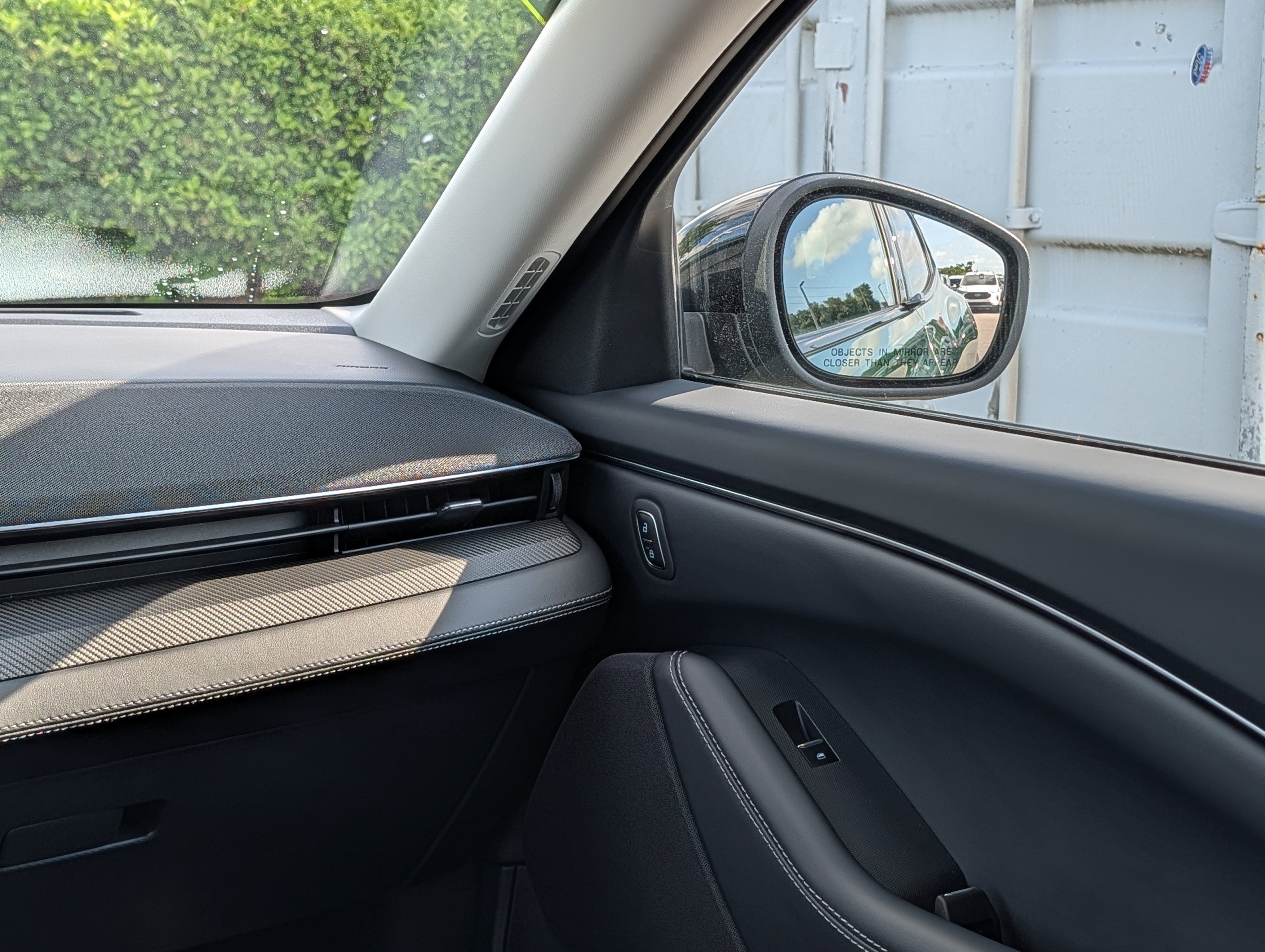 Certified 2025 Ford Mustang Mach-E Select RWD image 17