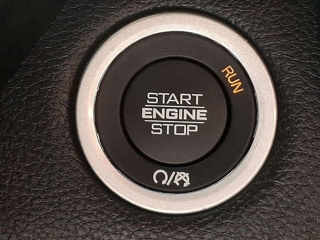 Used 2024 RAM 1500 Laramie AWD/4WD image 24