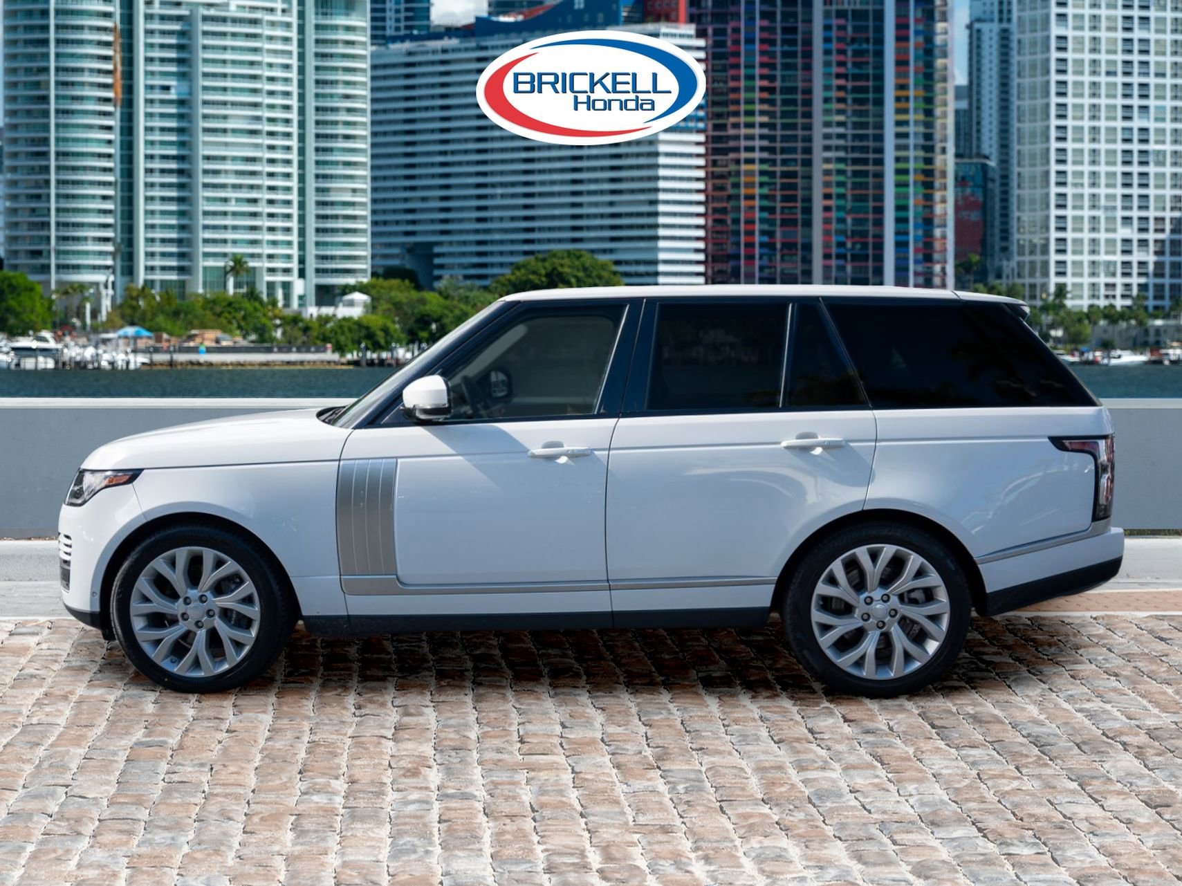 Used 2021 Land Rover Range Rover Westminster Edition image 4