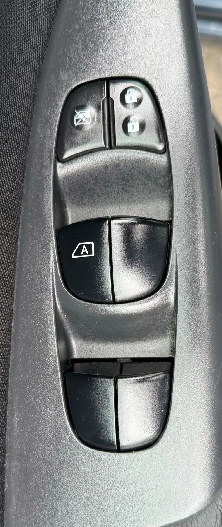 Used 2017 Nissan Sentra SV image 24