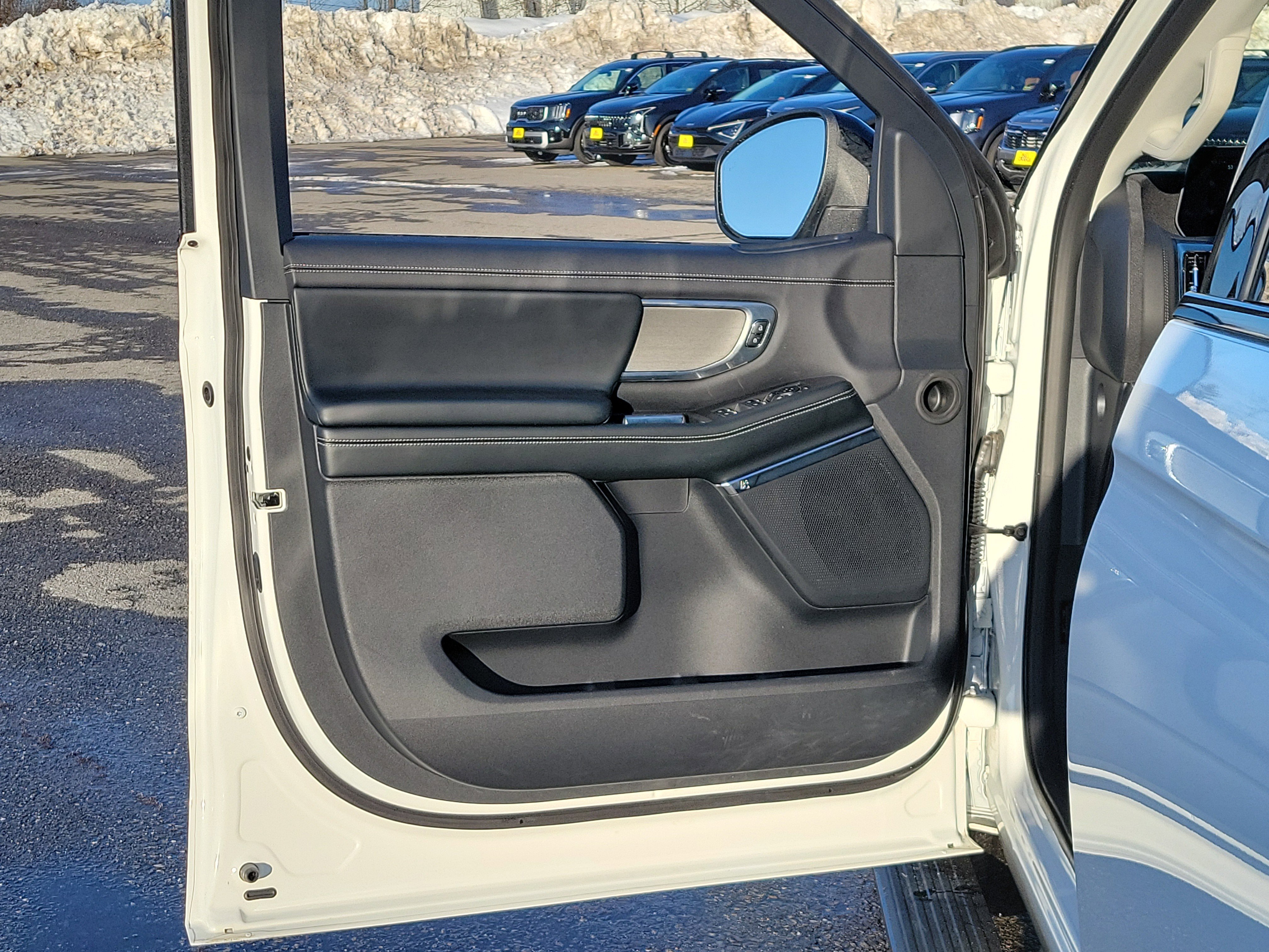 Used 2025 Ford Expedition Platinum w/ Driver's Package image 15