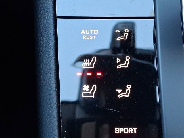 Certified 2026 Porsche Macan AWD/4WD image 30