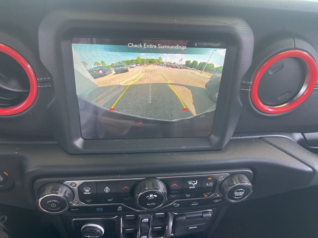 Used 2022 Jeep Wrangler Unlimited Sahara w/ Cold Weather Group image 14