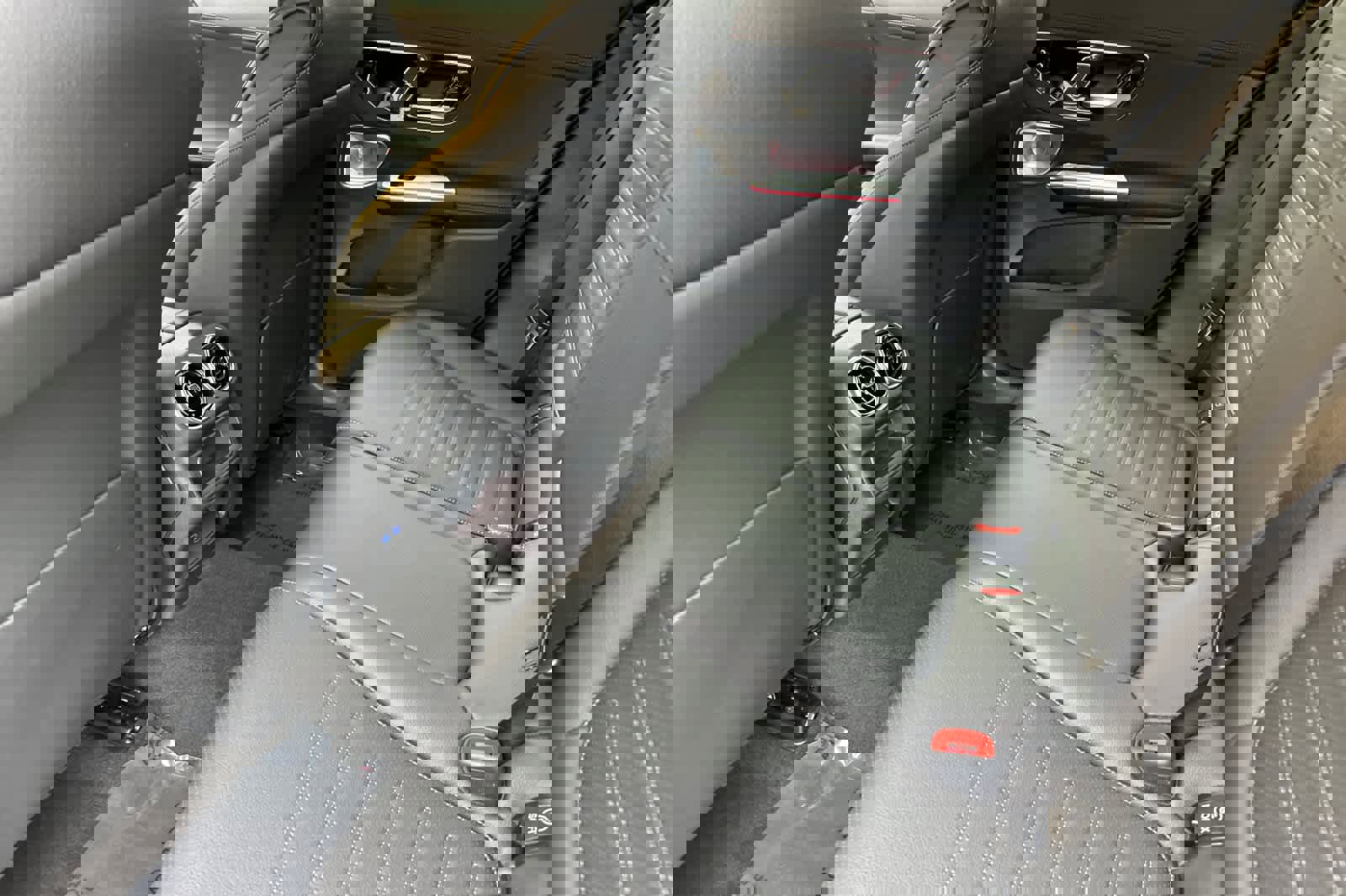 New 2026 Mercedes-Benz GLC 300 4MATIC image 11