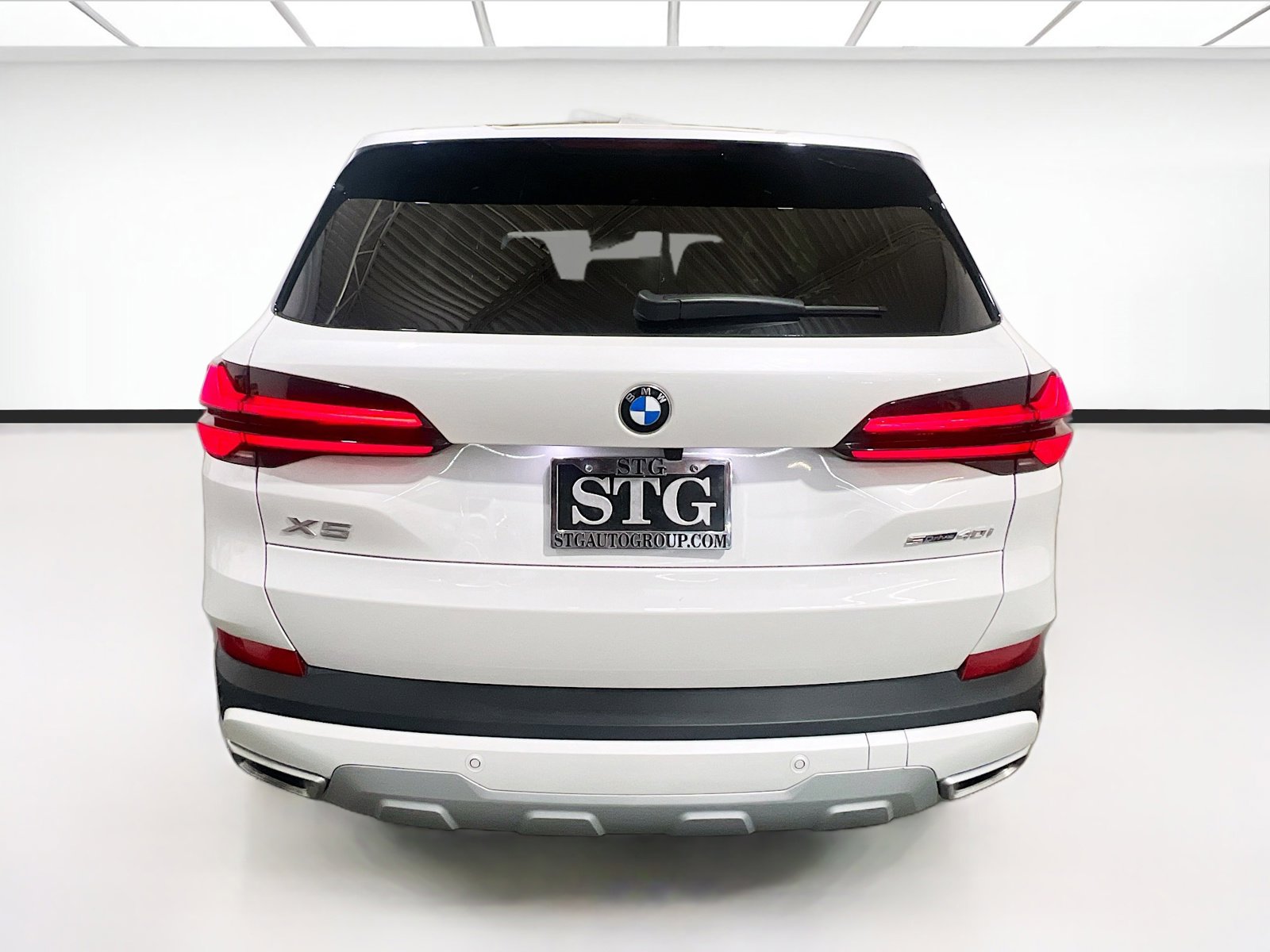 Used 2024 BMW X5 sDrive40i w/ Premium Package RWD image 5