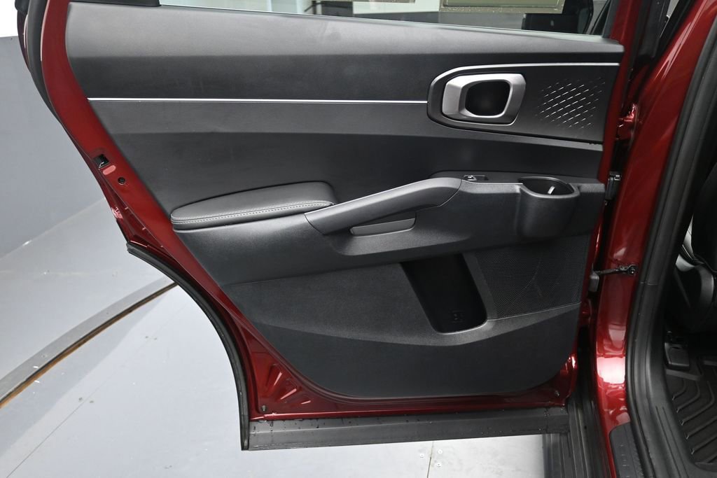 Used 2025 Kia Sorento S AWD/4WD image 23