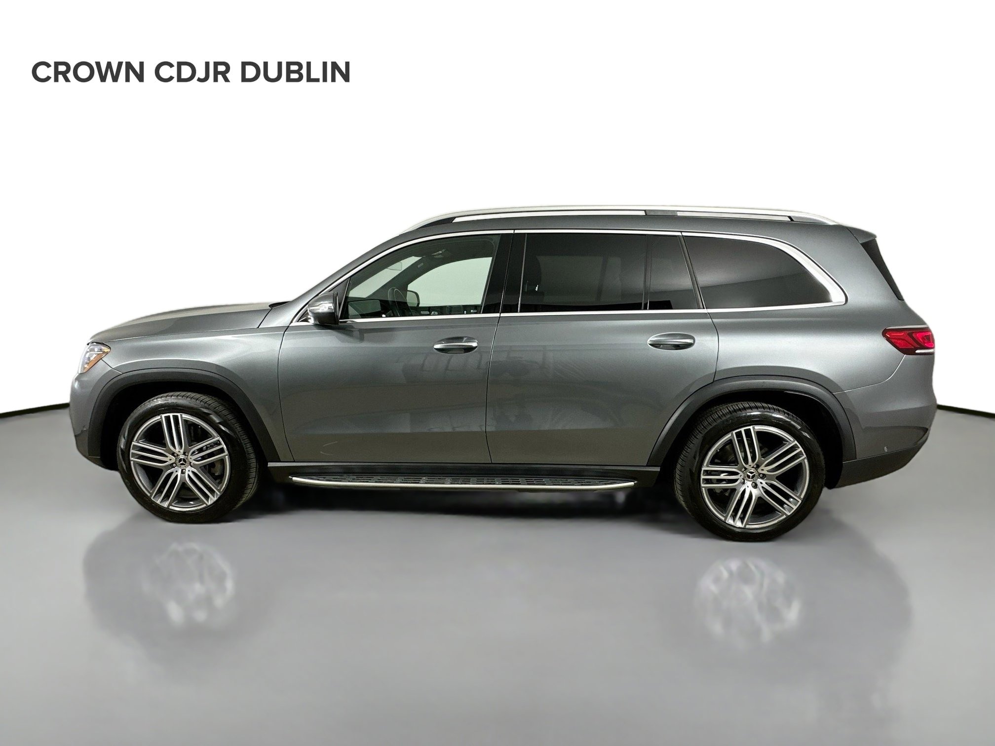 Used 2023 Mercedes-Benz GLS 450 4MATIC image 9