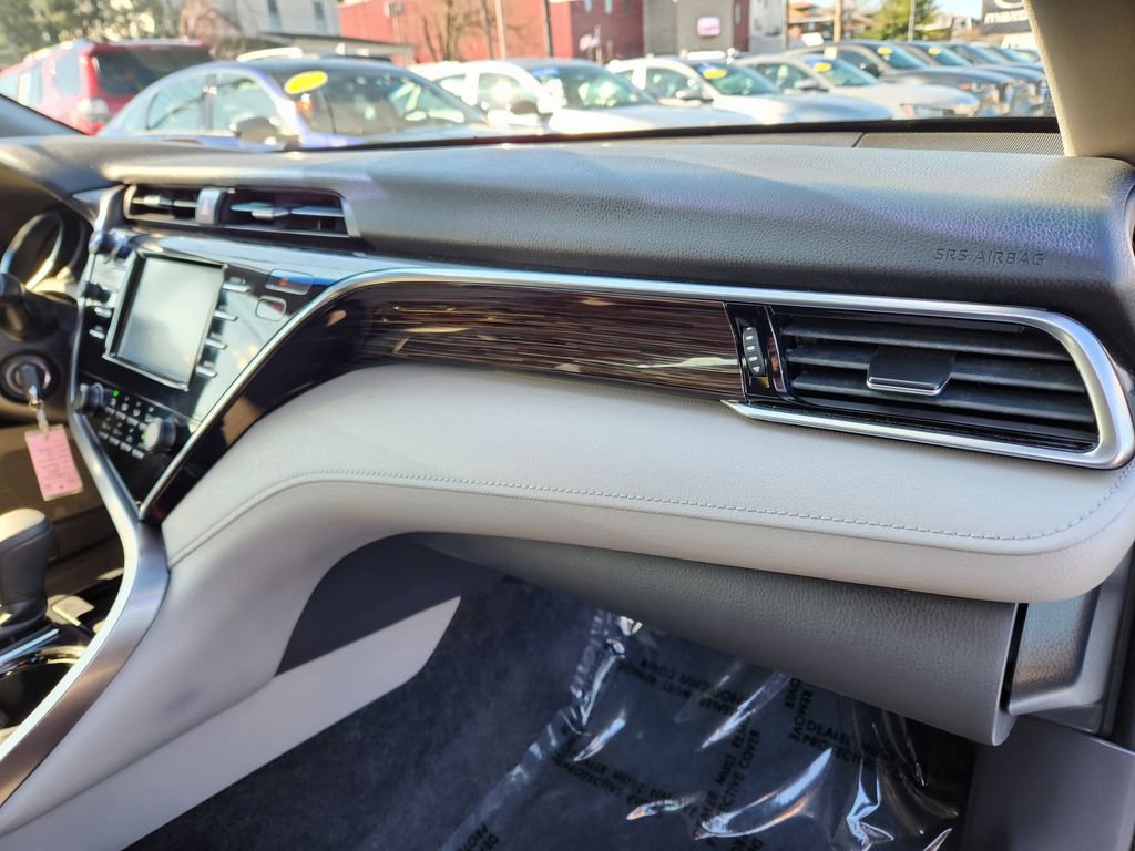 Used 2018 Toyota Camry LE image 17