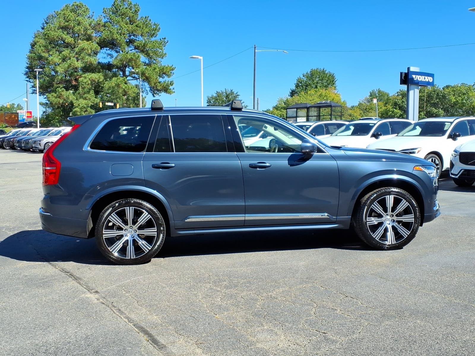 Used 2024 Volvo XC90 T8 Ultimate w/ Protection Package Premier AWD/4WD image 2