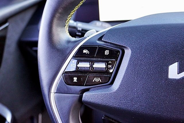 Used 2023 Kia EV6 GT AWD/4WD image 38