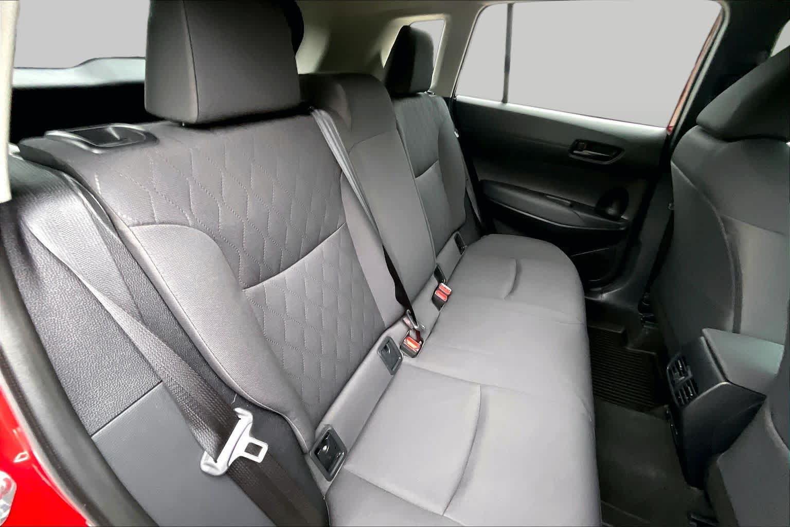 Used 2024 Toyota Corolla Cross LE AWD/4WD image 19