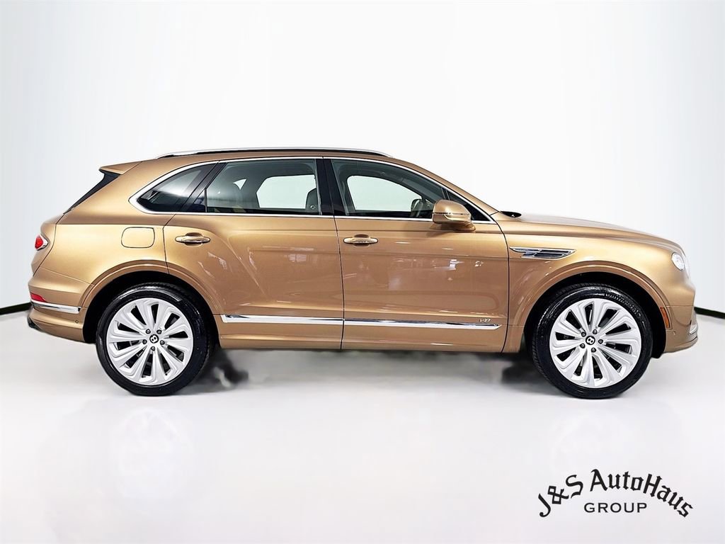 Used 2021 Bentley Bentayga AWD/4WD image 8