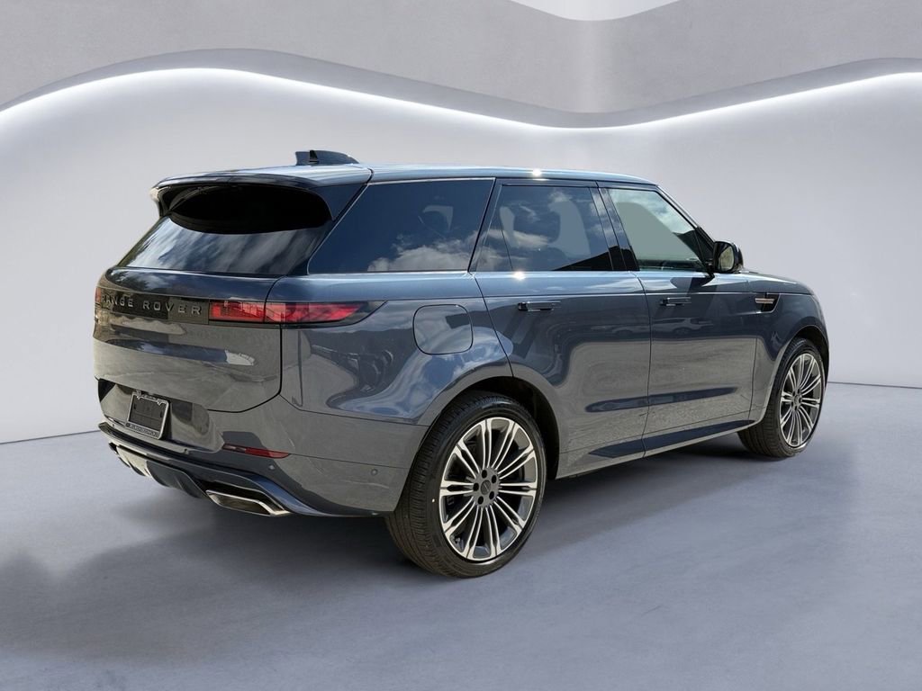 New 2026 Land Rover Range Rover Sport Dynamic SE image 5