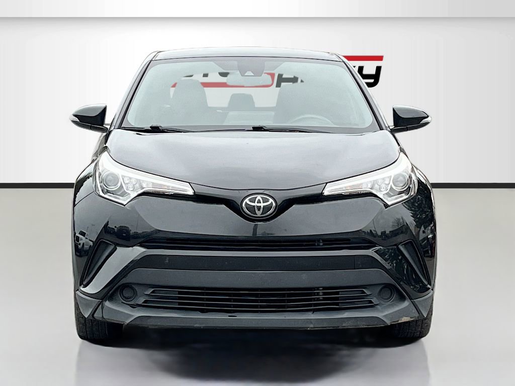 Used 2019 Toyota C-HR LE FWD image 2