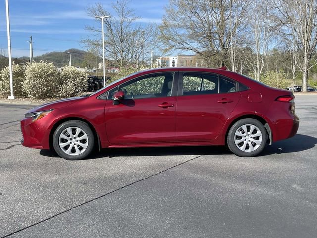 Used 2025 Toyota Corolla LE FWD image 2
