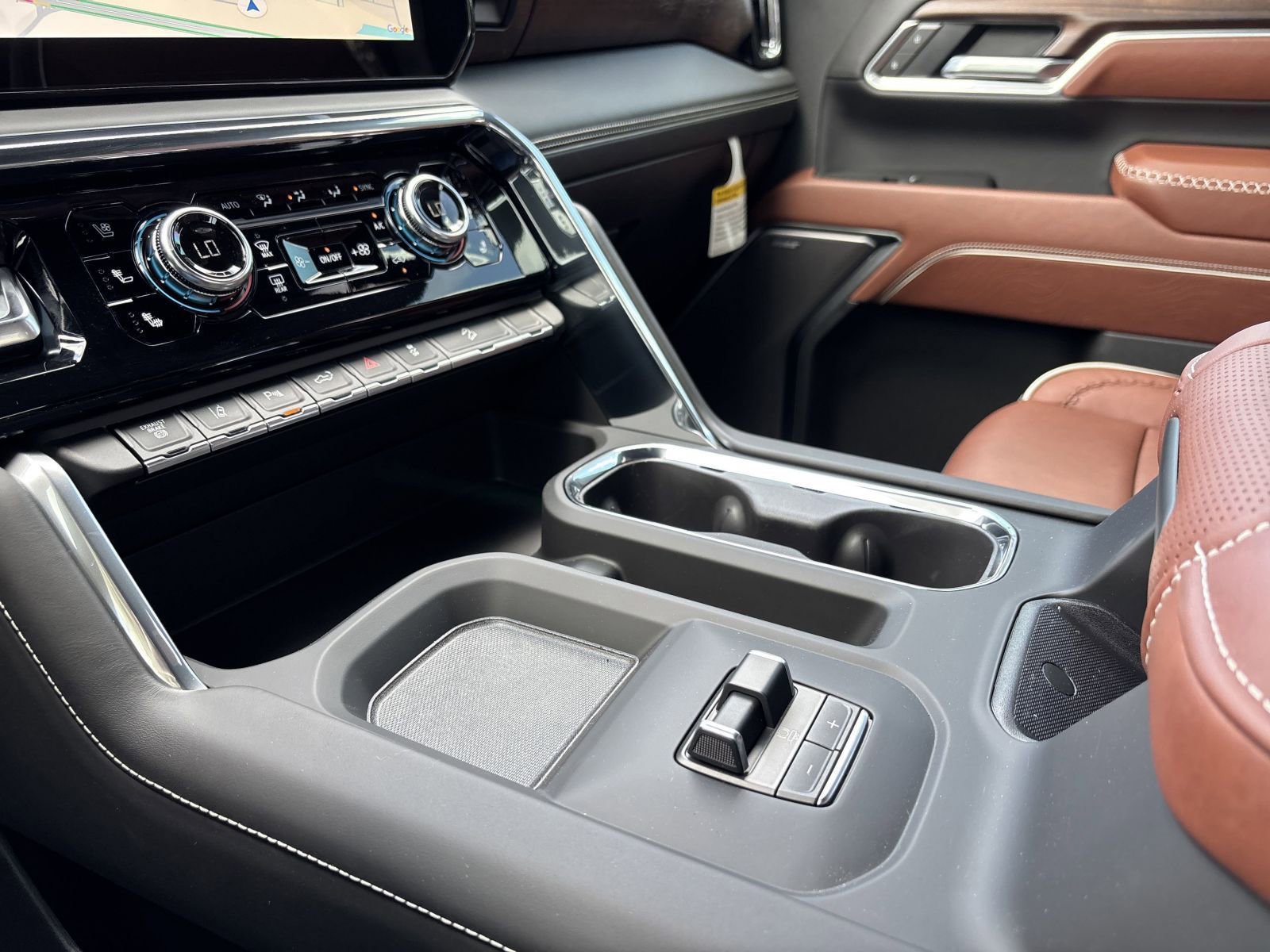 New 2025 GMC Sierra 3500 Denali Ultimate image 16