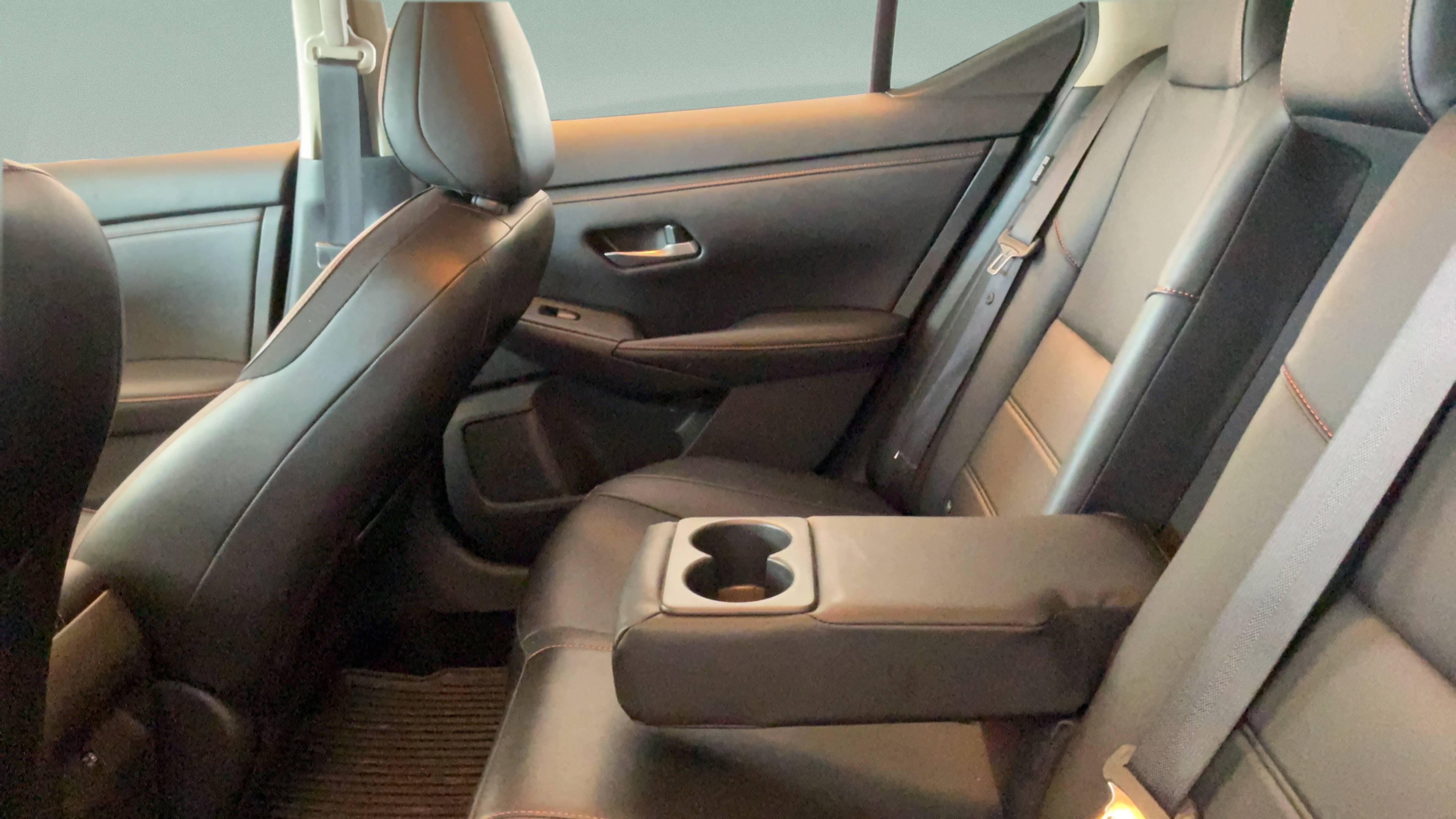 Used 2024 Nissan Sentra SR w/ SR Premium Package FWD image 31