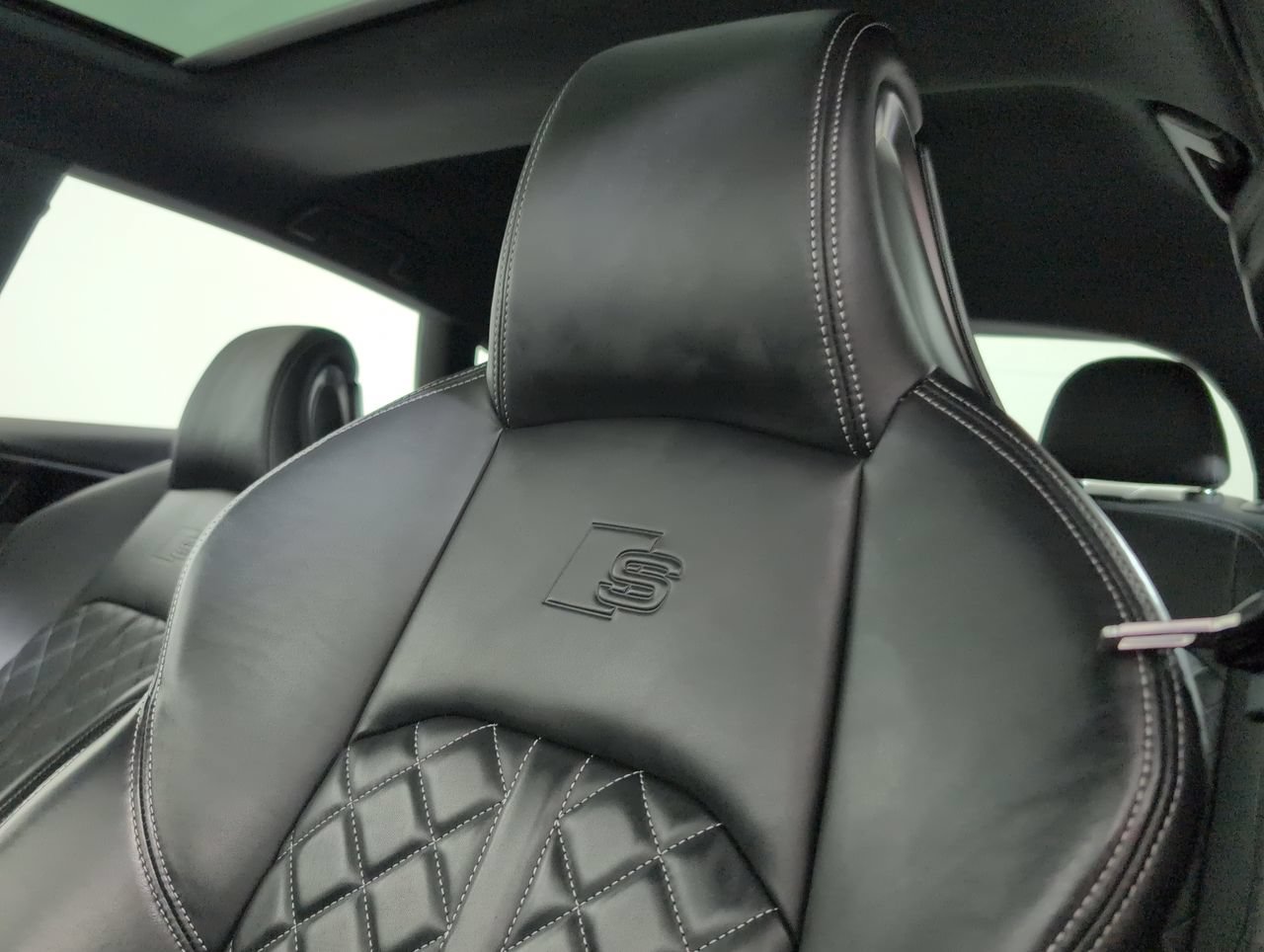 Used 2023 Audi S5 Premium Plus w/ Premium Plus Package AWD/4WD image 32