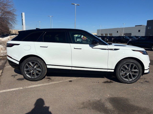 New 2026 Land Rover Range Rover Velar Dynamic SE image 4