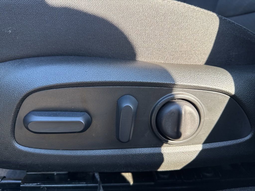 Used 2024 Chevrolet Malibu LT image 11