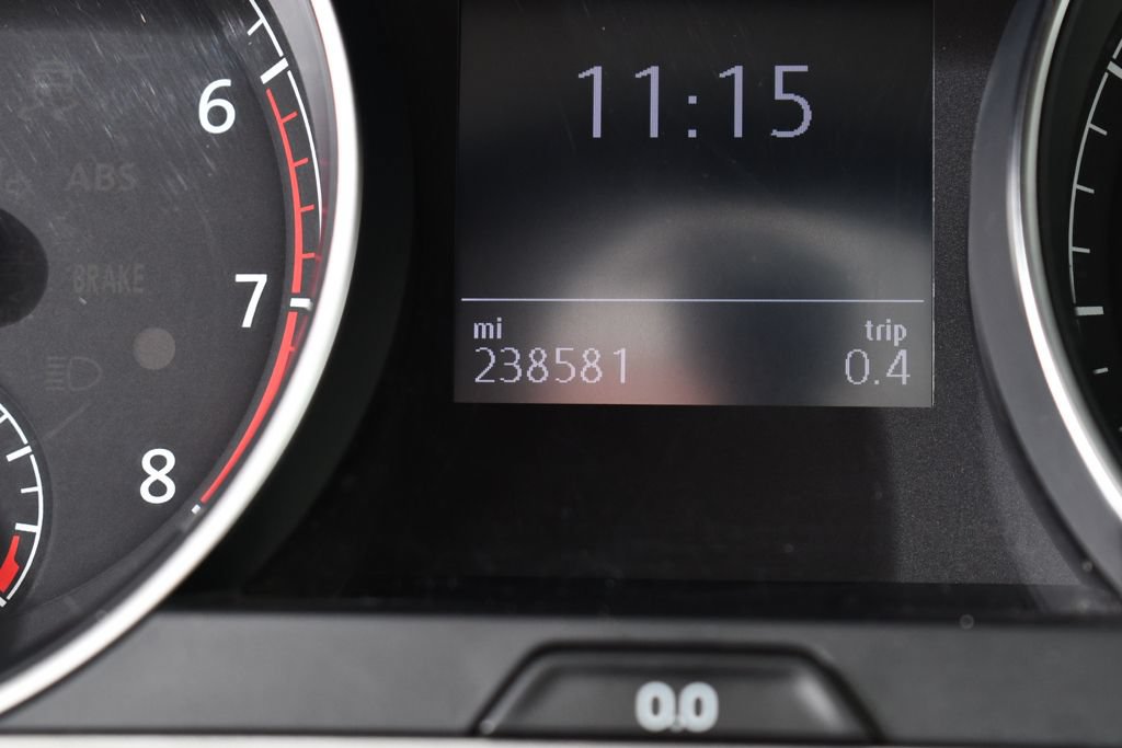 Used 2017 Volkswagen Golf S FWD image 26