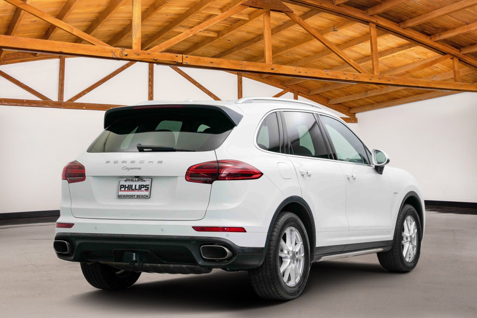 Used 2015 Porsche Cayenne Diesel AWD/4WD image 5