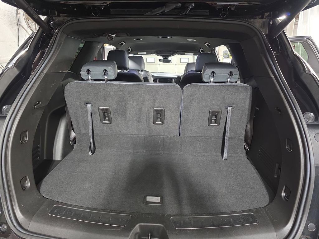 Used 2024 Buick Enclave Essence w/ Technology Package image 13