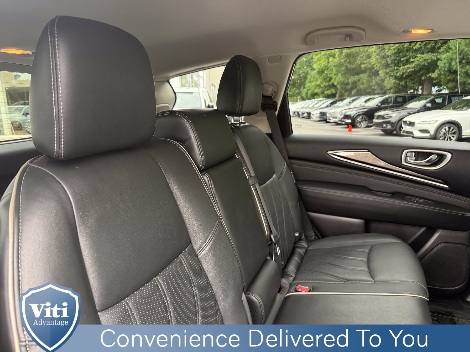 Used 2019 INFINITI QX60 Luxe w/ Essential Package AWD/4WD image 28