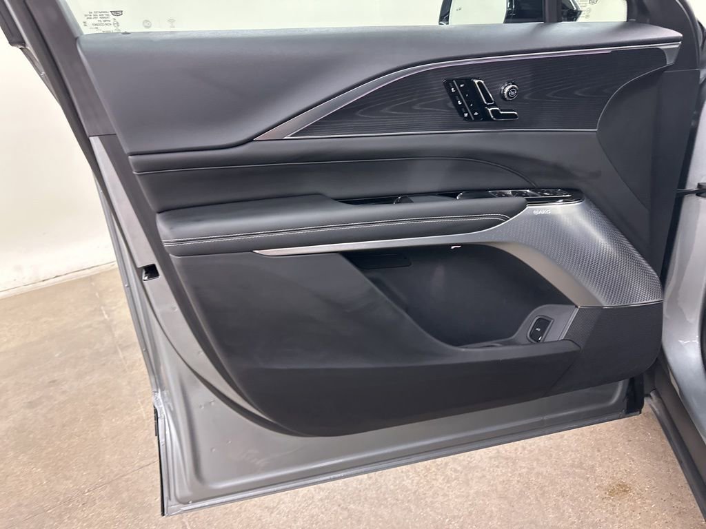 Certified 2025 Cadillac Lyriq Sport image 31