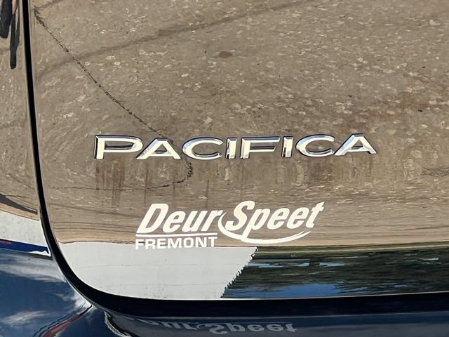 Used 2025 Chrysler Pacifica Select w/ Uconnect Theater Family Group AWD/4WD image 53