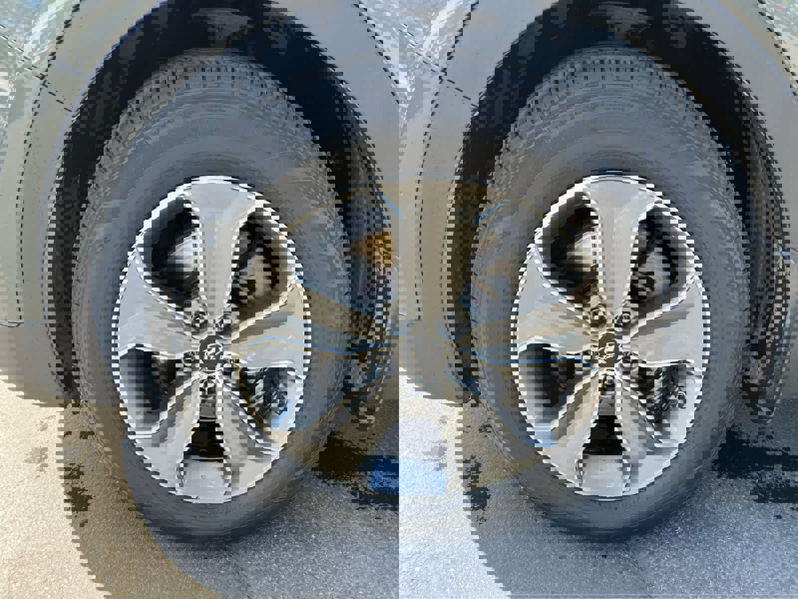 Used 2014 Hyundai Santa Fe GLS image 13