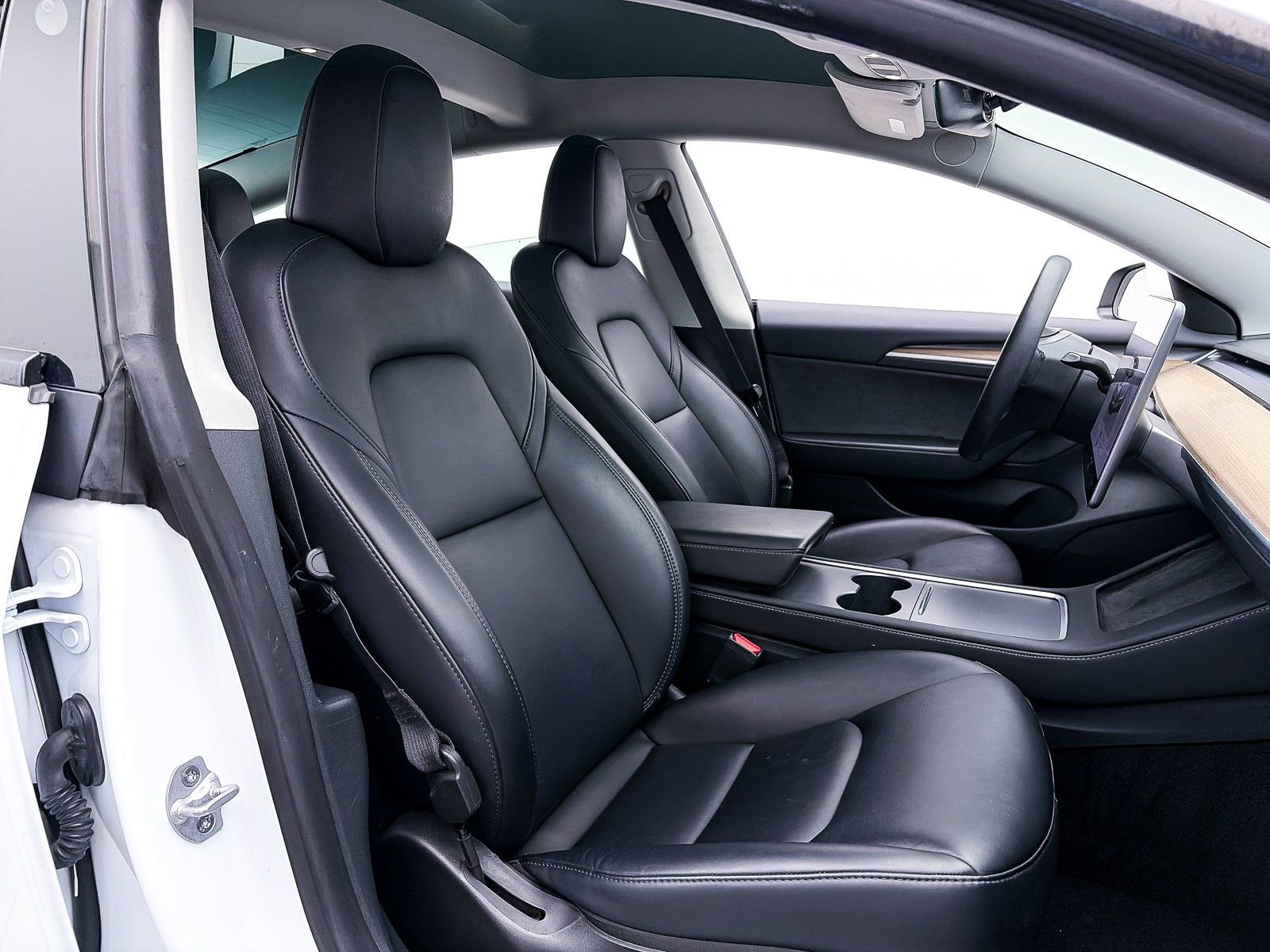 Used 2023 Tesla Model 3 Standard Range image 30