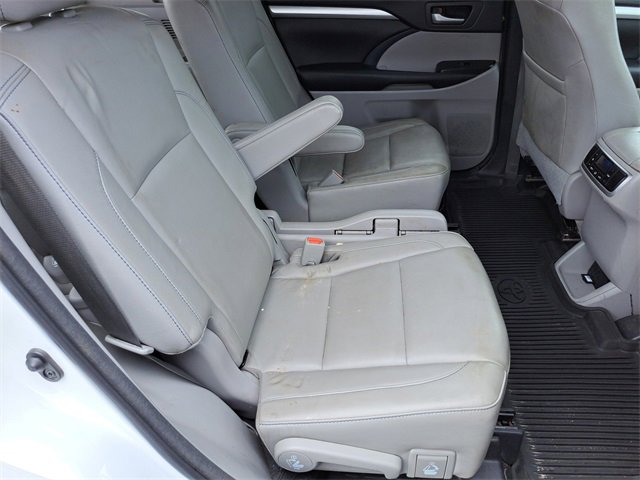 Used 2018 Toyota Highlander XLE image 26
