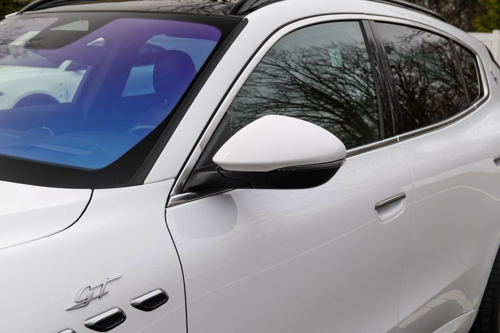 Certified 2023 Maserati Grecale GT image 11