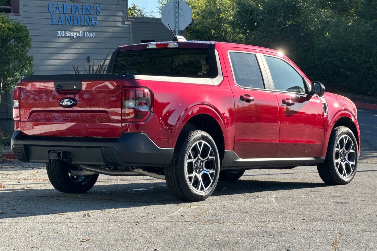 Used 2026 Ford Maverick Lariat w/ 4K Tow Package AWD/4WD image 4