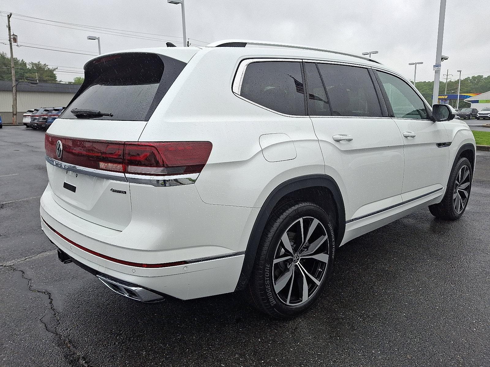 New 2025 Volkswagen Atlas SEL Premium R-Line image 5