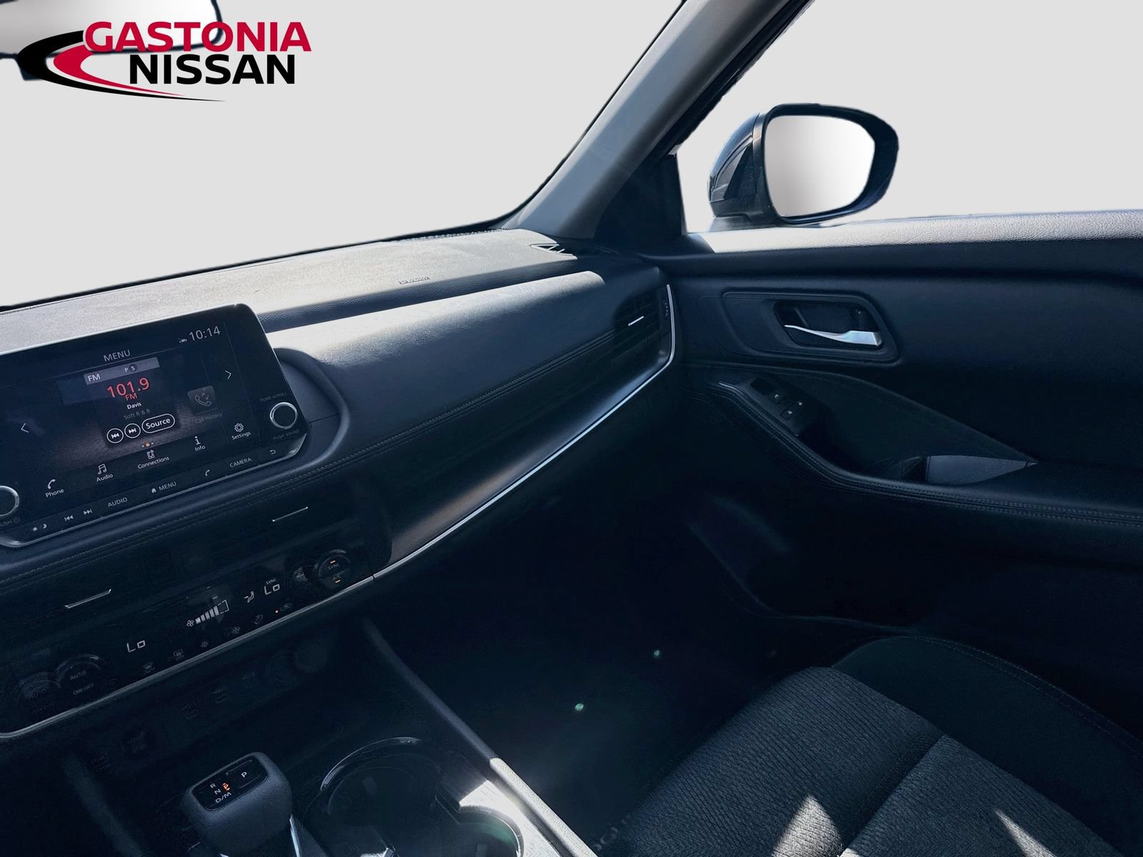 Used 2025 Nissan Rogue SV AWD/4WD image 30