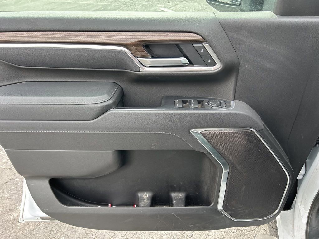 Used 2025 Chevrolet Silverado 2500 LT w/ Convenience Package image 17